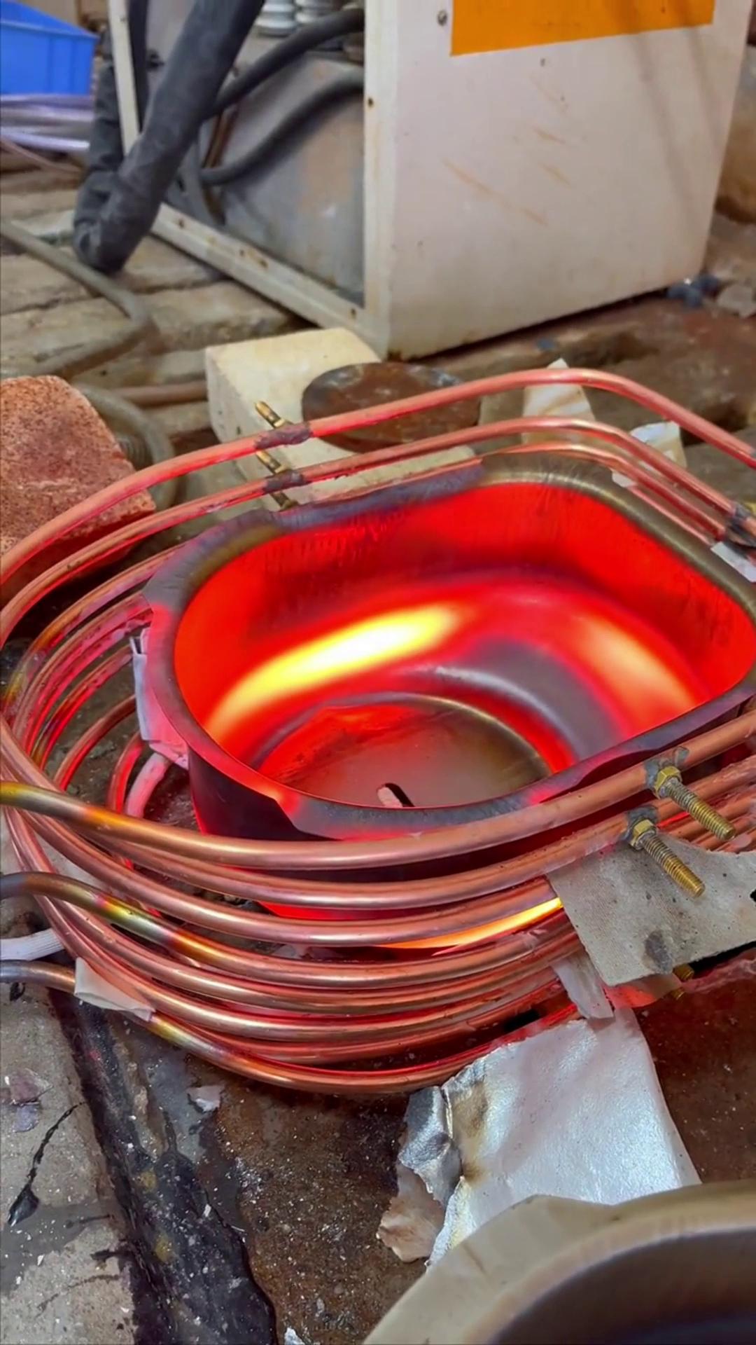 不锈钢餐盘退火设备怎么选-那还是用高频感应退火设备吧-高频退火机