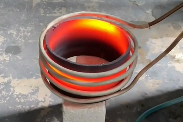 准备出口的感应加热淬火设备-PLC温控系统