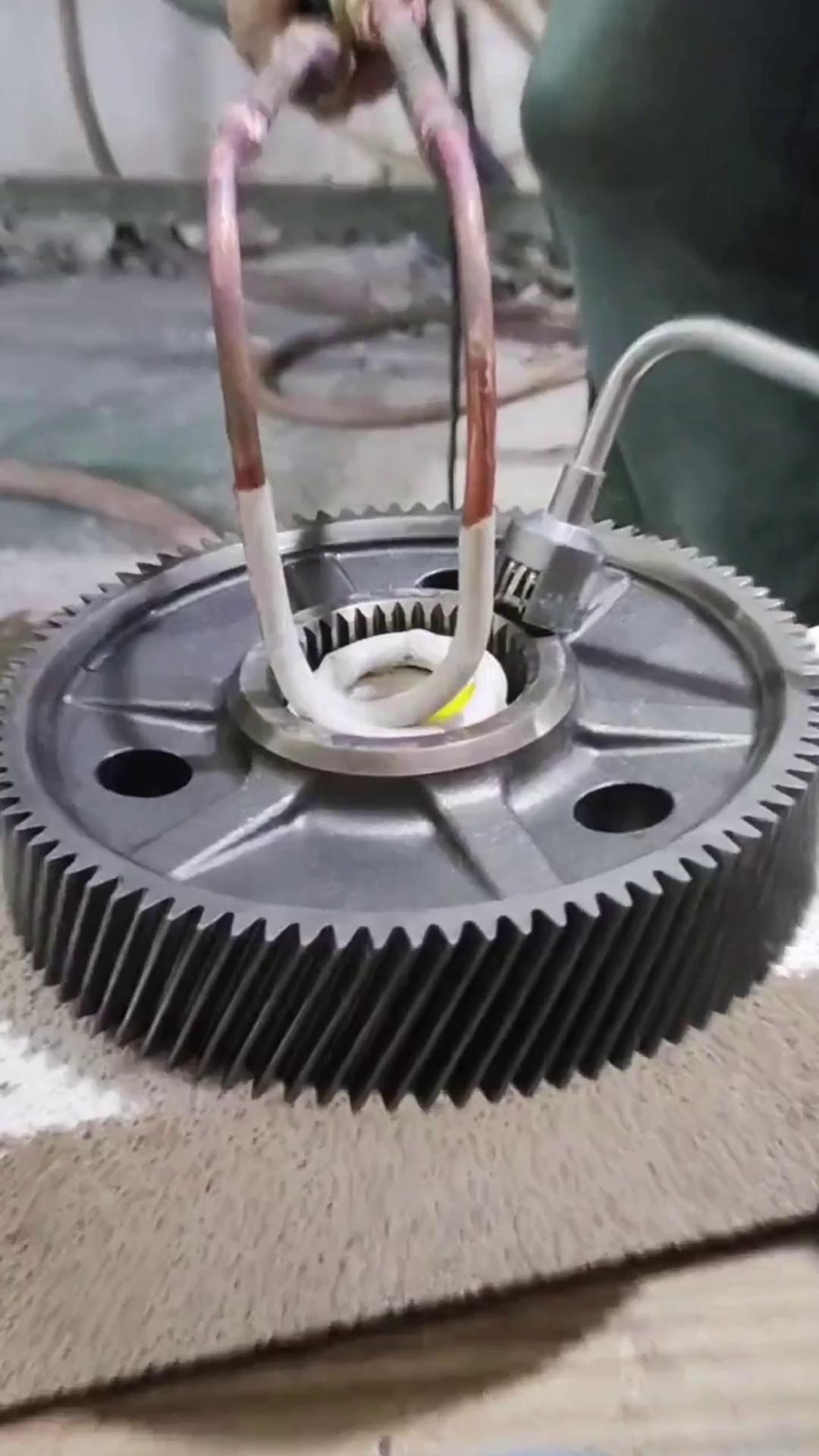 手持式软链接感应加热设备-齿轮轴热配合-高频热配加热机