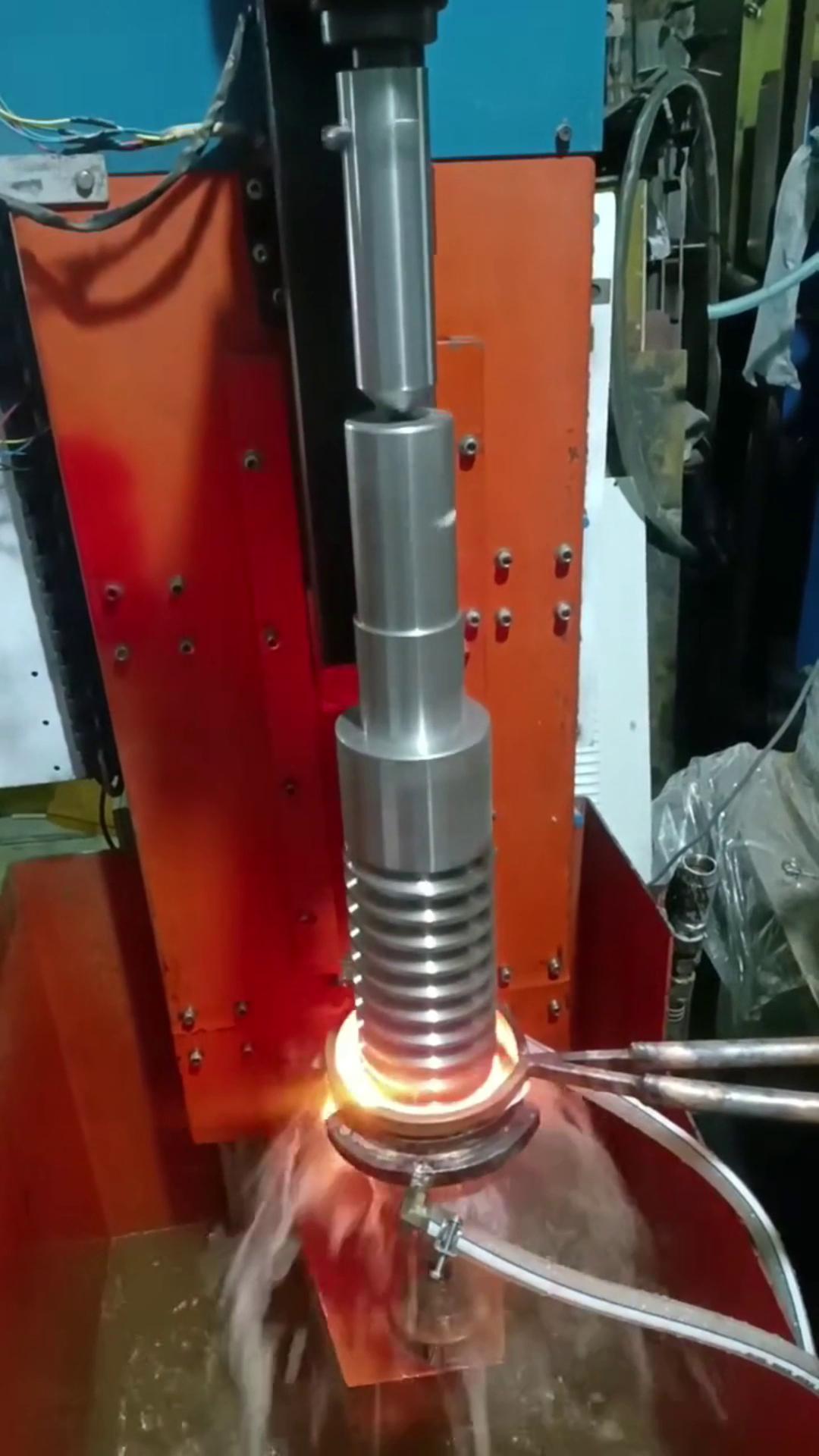 齿轮轴淬火好帮手-用高频淬火机床