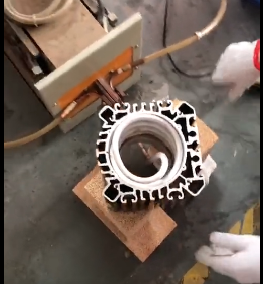 ��Ƶ���Ȼ�������������ת�����������