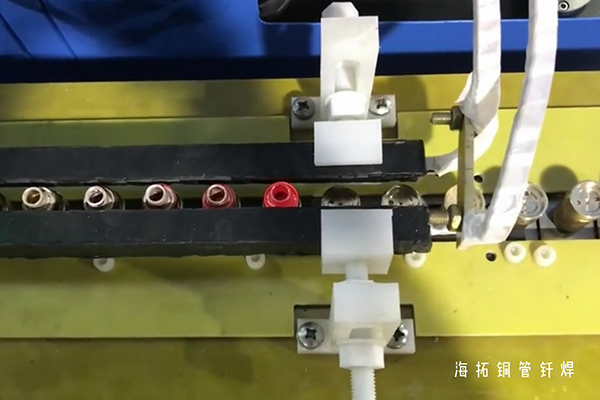 �Զ���Ӧǥ���豸�򵥣�����Ͷ��ɱ���