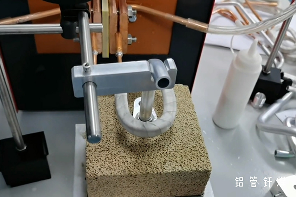 ���ܺ����ø�Ƶǥ����-���������յ�ѹ������