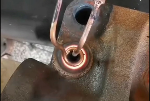 ��Ƶ���Ȼ����ڿ׾ֲ����ȴ����