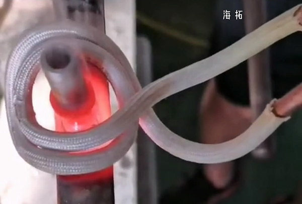 ��Ƶ����ʵ�ֲ���ֹܺ��ӣ��õ���ͭ����