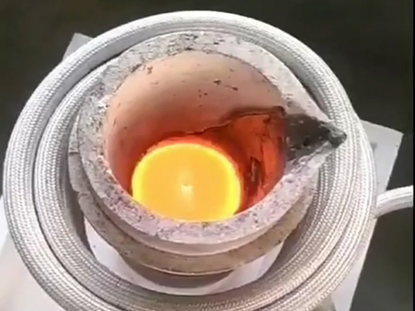 С�͹������Ƶ����¯