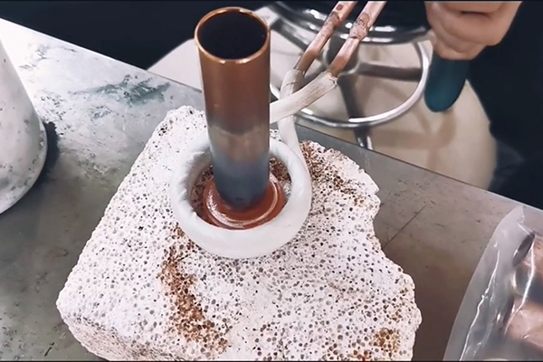 ���ֳ�ʽ��Ƶ���ӻ���ʾ���Ӵ�ͭ��