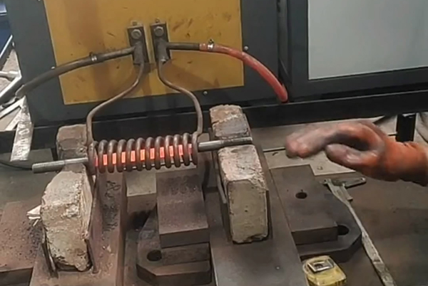 �ְ��ó���Ƶ���Ȼ����Ⱥ�����