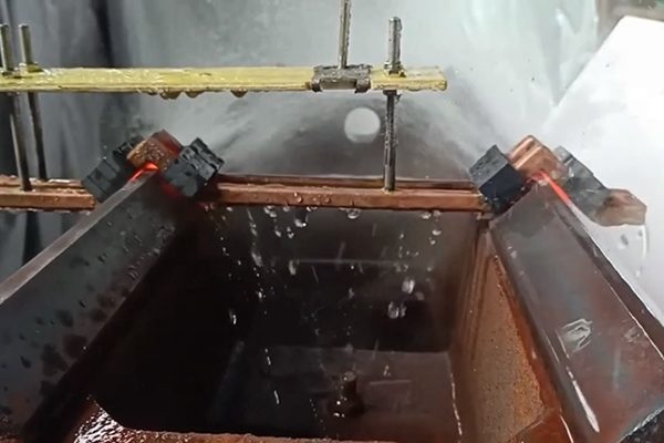 �����������ø�Ƶ����豸