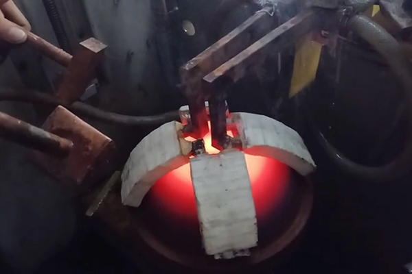 Һѹ֧����Ƶ����ȴ���