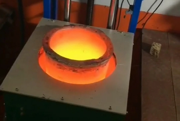 �綯����ʽ��Ƶ����¯