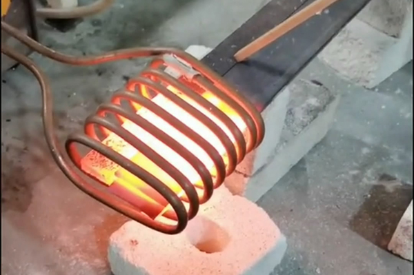 ��Ƶ��Ӧ�����豸�Ըְ���Ⱥ�����ʾ