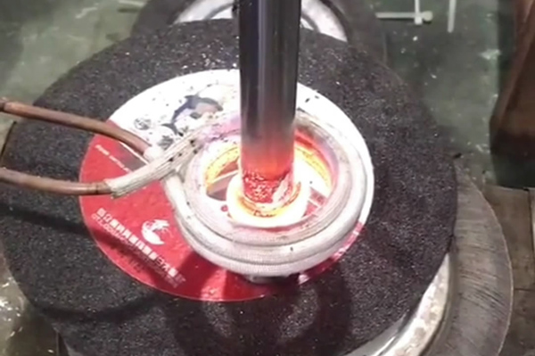 ����ֹܺ�ͭ�ܺ��ӣ����ֽ���ǥ���ø�Ƶ����