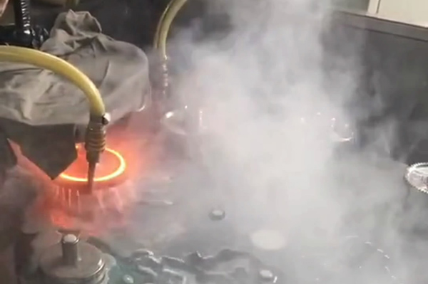 ����ת�̵ĳ��ִ���豸���Զ���Ƶ������