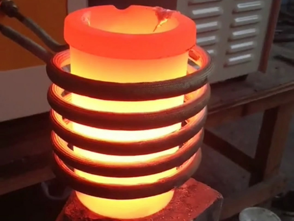 С�͸�Ƶ����¯�ɴﵽ2000�ȸ���