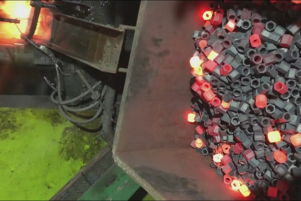 �ڳ���Ƶ��Ӧ�����豸���������30��ĸ