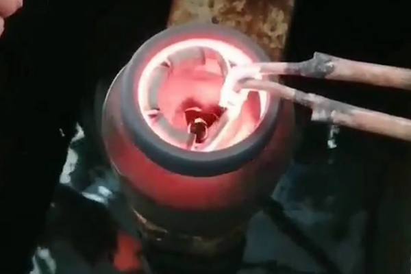 ������ڿ׸�Ƶ���