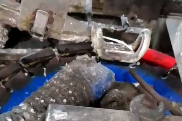 ��Ƶ�����Ծ�Ƭ�ϵĺϽ𺸽ӹ���