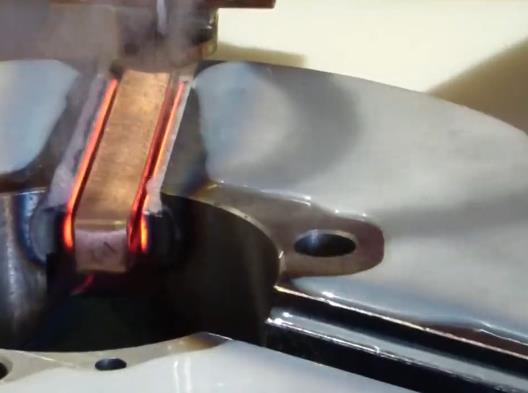 ��Ƶ���ش�����-���̸�Ӧ���