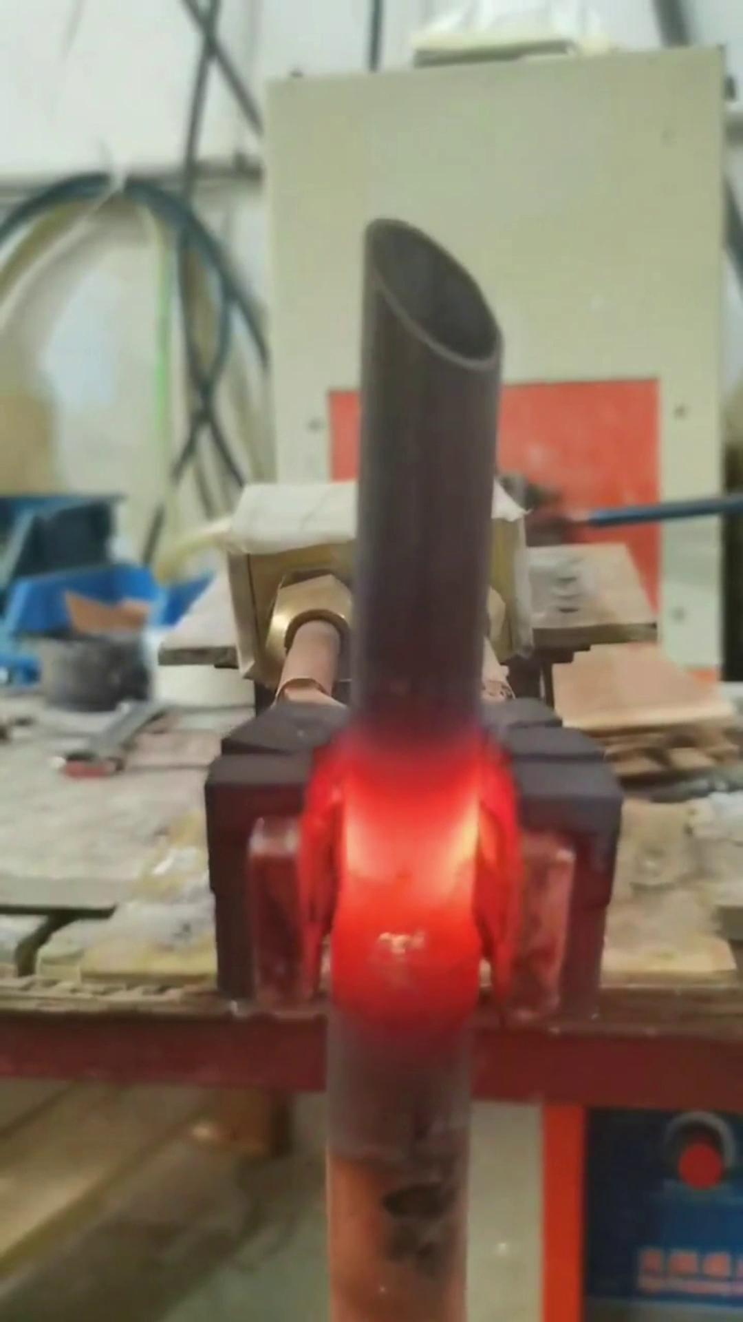 ��Ƶ���ӻ����������U�Ϳ�����Ȧ����12��ĵ�ͭ��