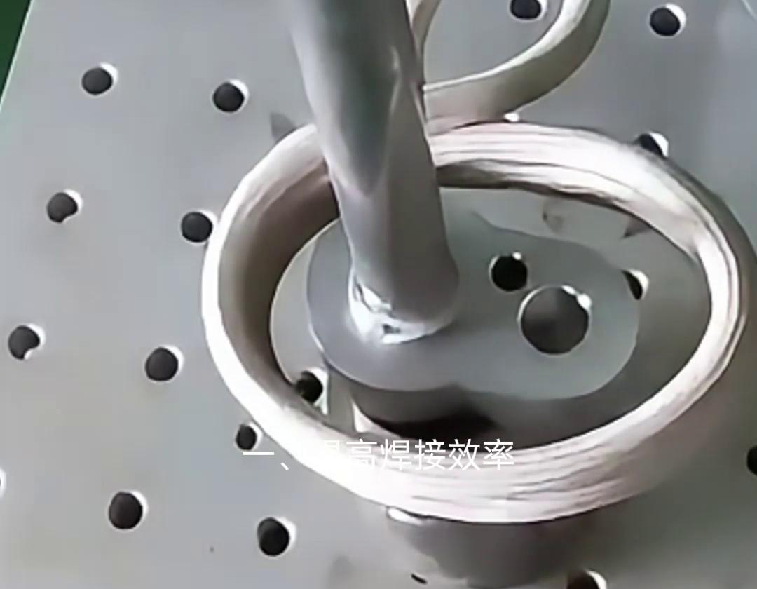 铝件焊接设备中，手持式高频焊机是一种适用于铝管焊接的高效、便捷的焊接工具