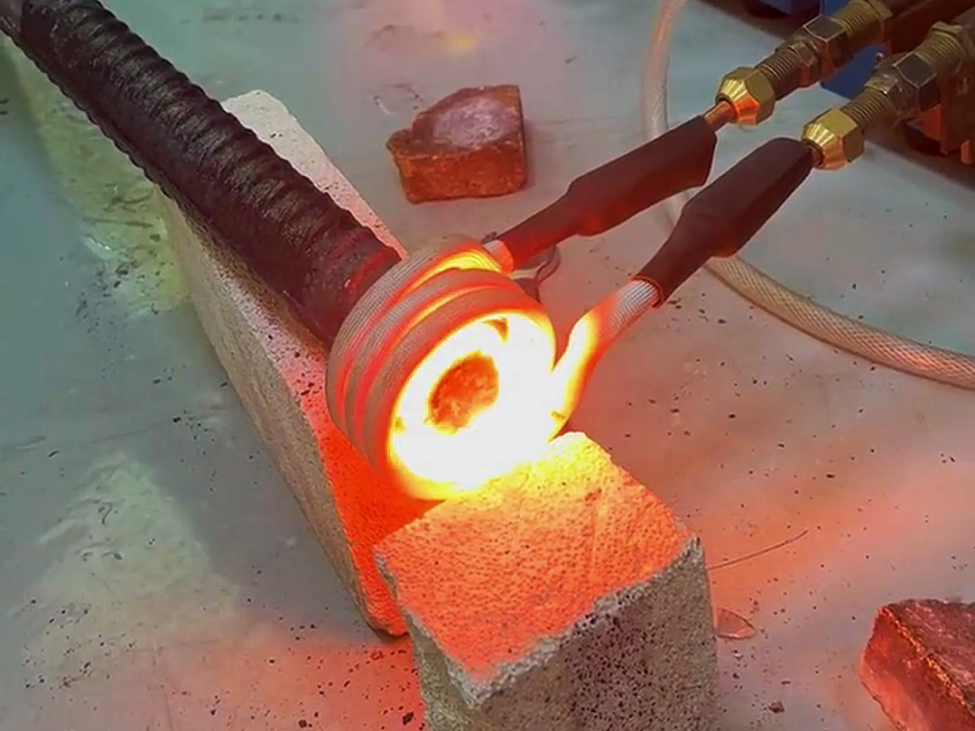 海拓超音频感应加热设备：螺纹钢筋加热的革新之选