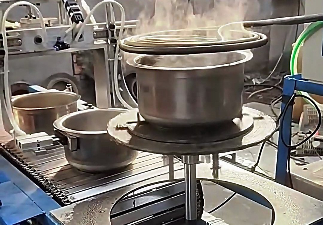 不锈钢锅边退火拉伸自动化设备：简易高效的锅具加工解决方案