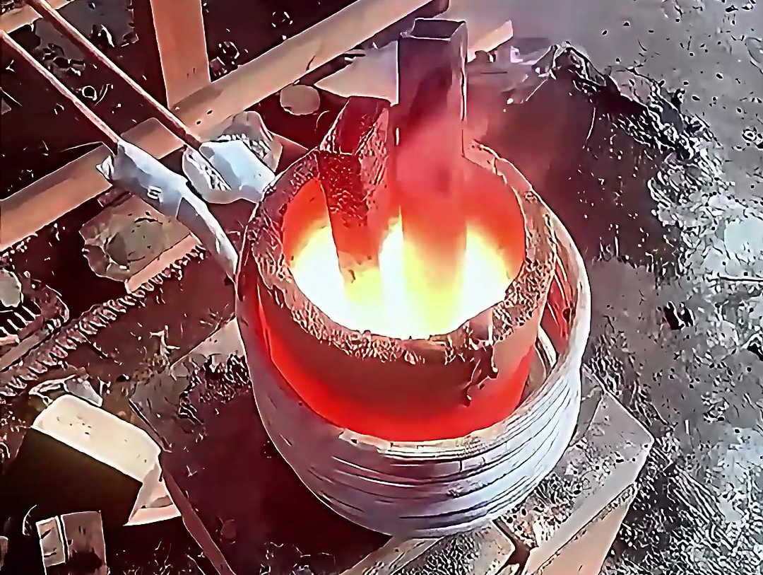 高频金属熔炼炉：感应加热技术驱动的多材质熔炼解决方案