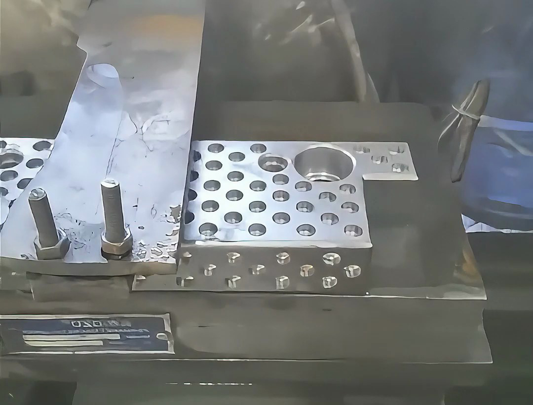 高频淬火热处理：模具滑块表面强化的 “硬核技术”，压铸 / 冲压模具通用，寿命提升 3 倍以上