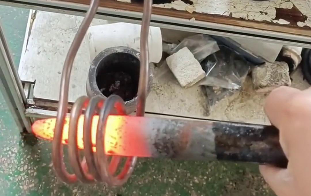 蓝鲸体育高清直播官网入口
能够实现对钎镐的局部加热