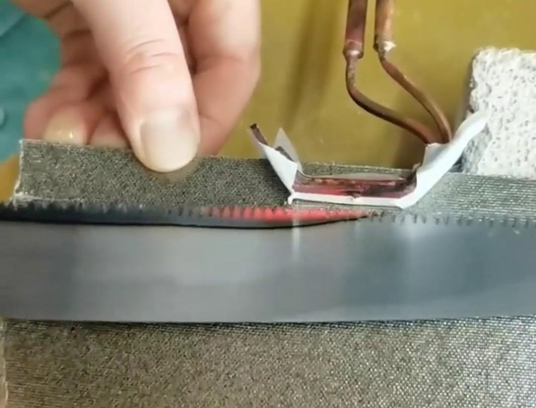 超蓝鲸体育直播间
，锯条锯齿淬火热处理