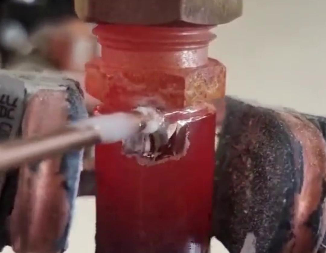 铜管接头焊接，铜螺母焊接铜管用高频焊机