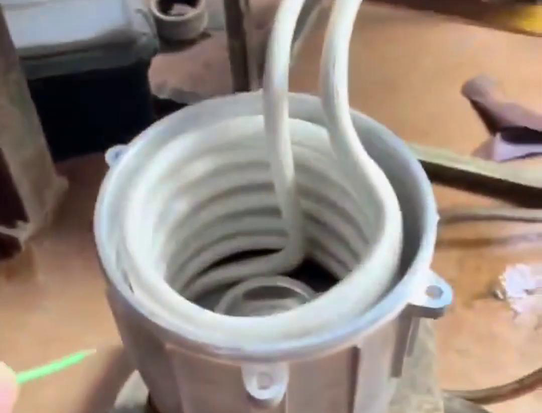 使用高频机进行电机热套的优点在于加热速度快、温度控制准确、对材料影响小等