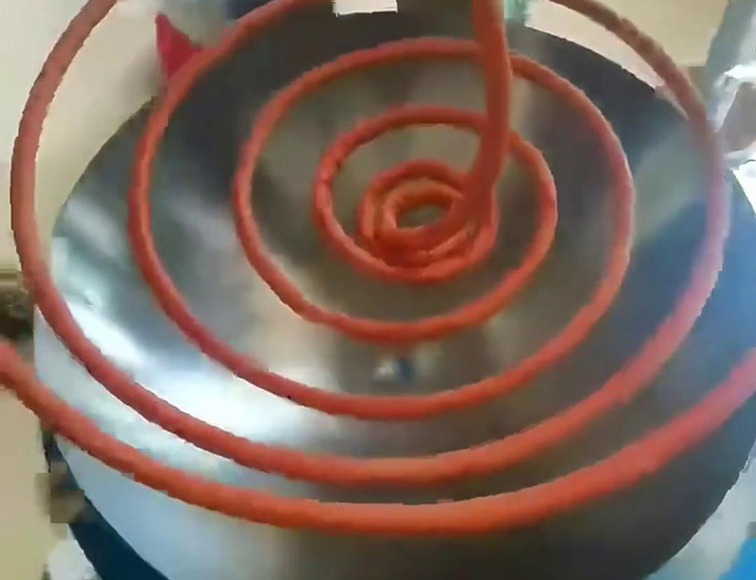 使用蓝鲸体育高清直播官网入口
对铁锅进行烤蓝是一种有效的热处理方法