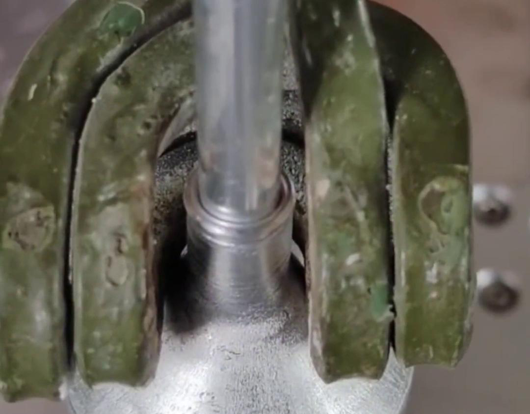 高频机焊接铝管具有速度快、精度高、强度高、环保节能