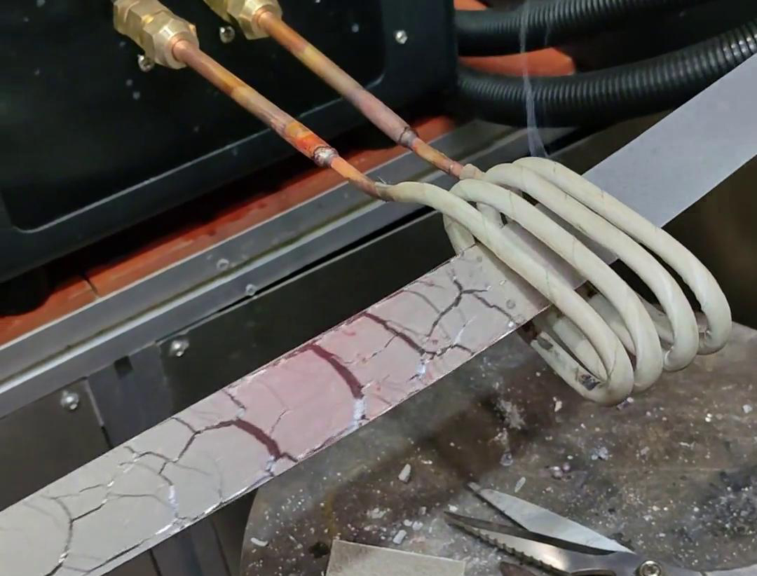 高频机应用于钢片钢带连续在线退火,可以实现高效、环保的退火处理