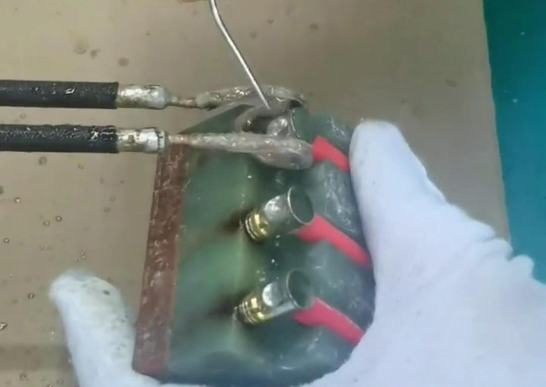 采用超高频钎焊电线与铜端子的钎焊，这样有效保障了其品质，杜绝了虚焊假焊等因素