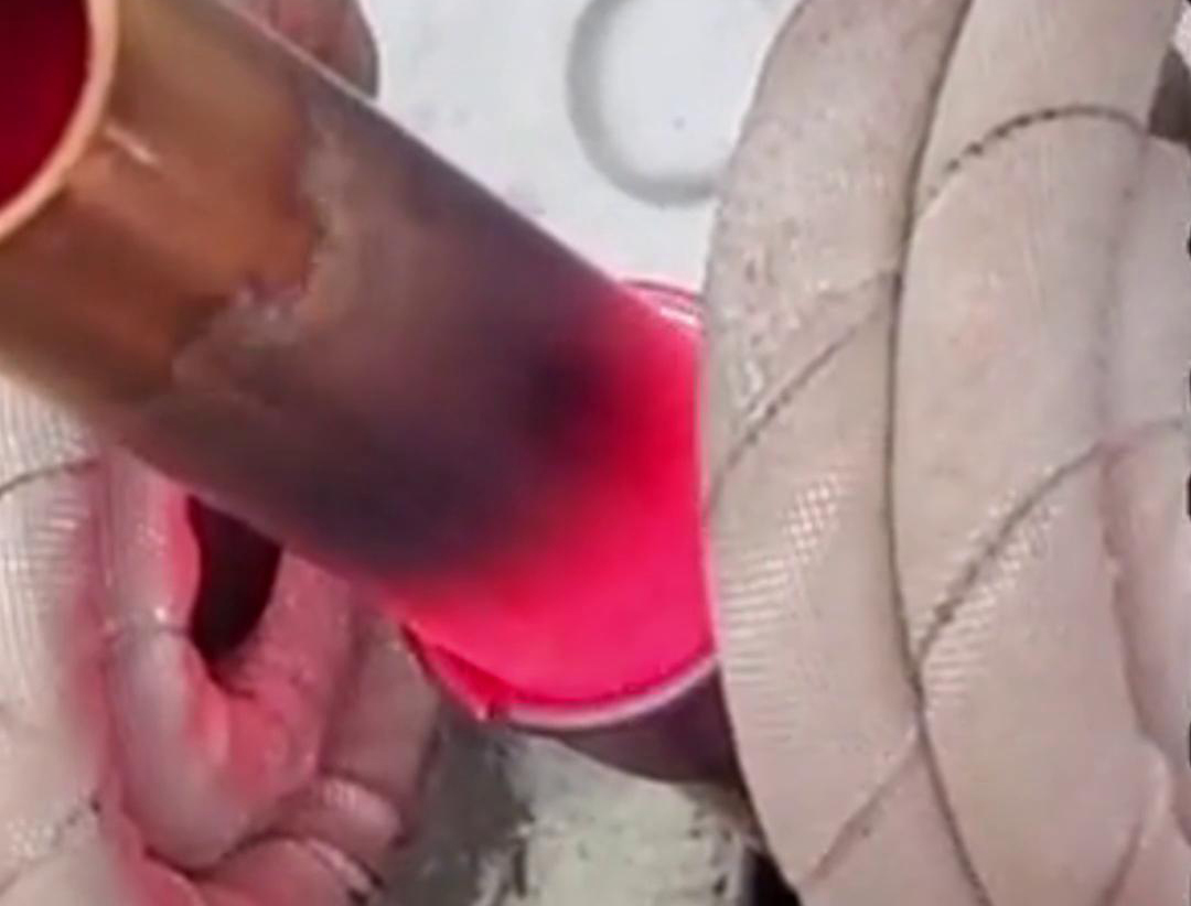 手持式高频机焊接铜管，U 型开口线圈焊接，轻松搞定！