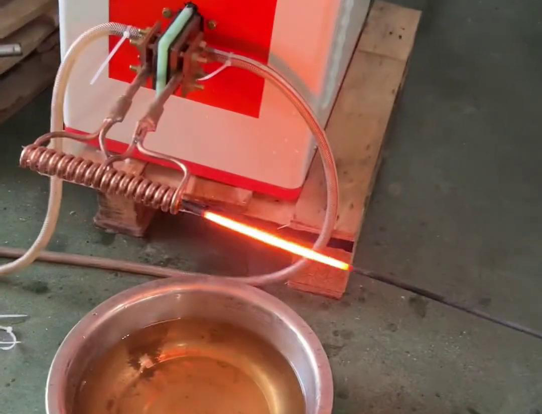 超高频加热6毫米厚的不锈钢,在1秒内加热到1000度是一个相当高的要求