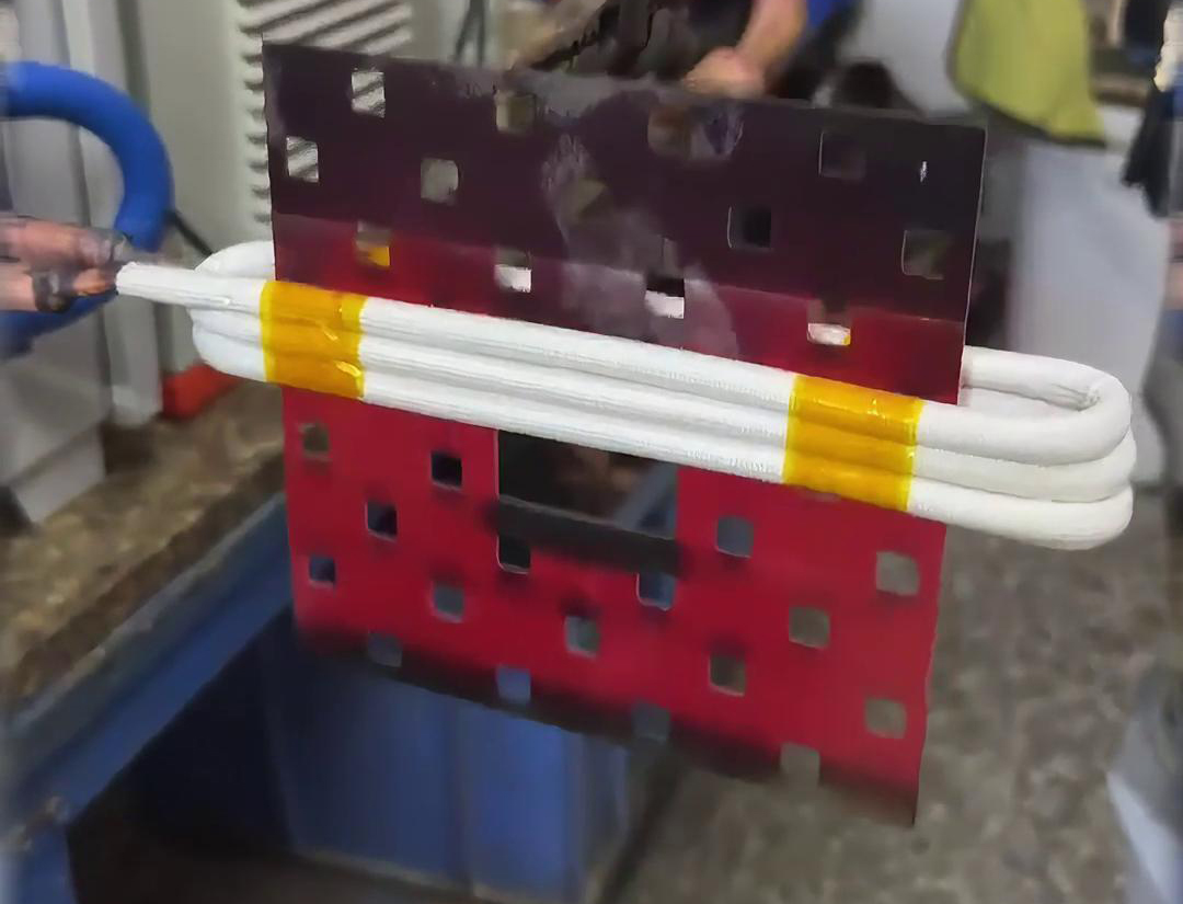 不锈钢薄片可以使用超高频退火机实现均匀退火热处理