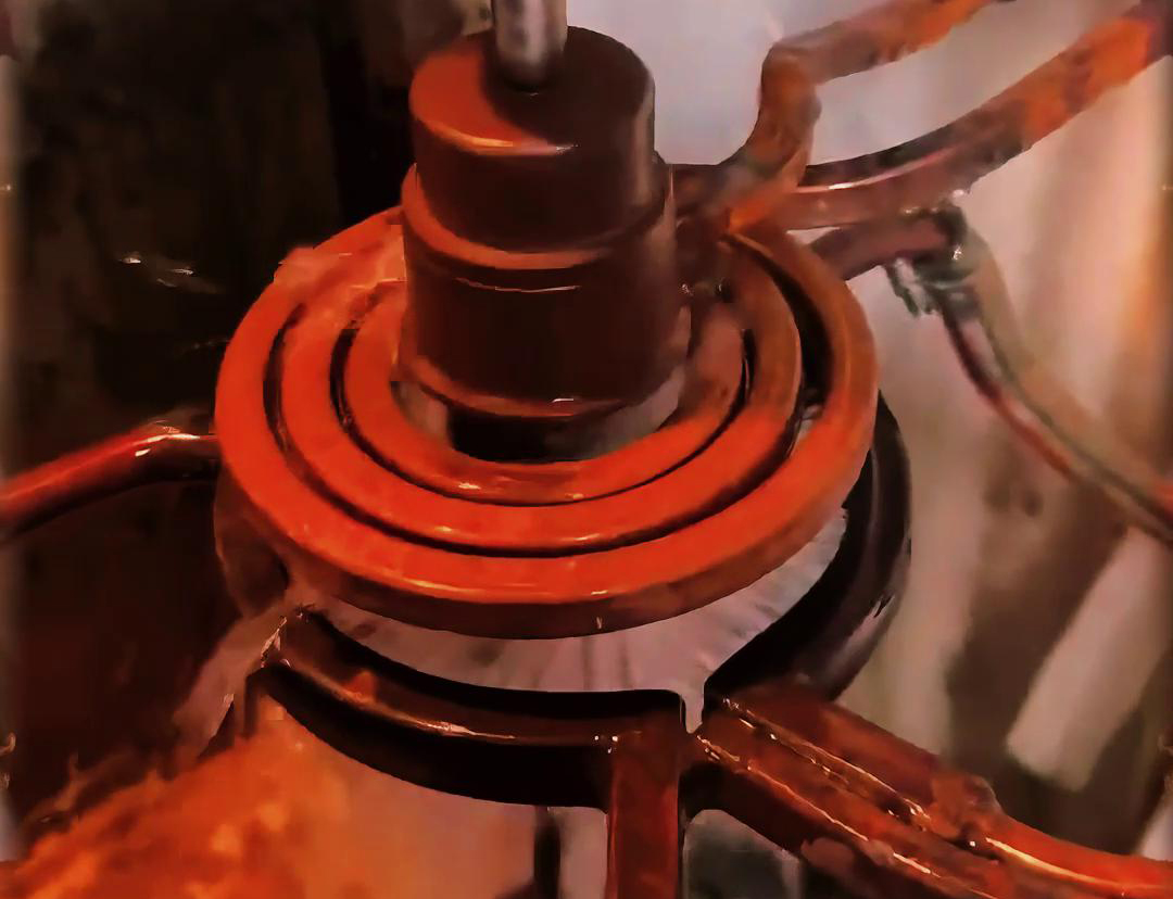 凸轮轴高频淬火是一种常见的热处理方式