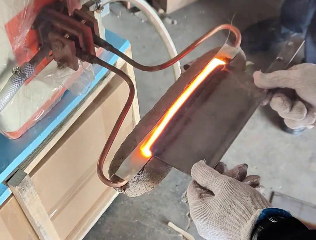 超高频刀刃口淬火，让刀具更耐磨、更锋利