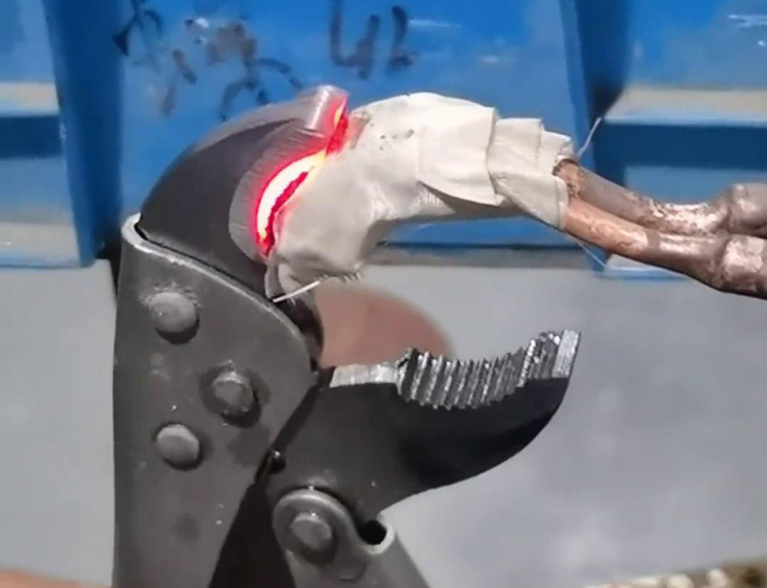 大力钳淬火热处理选择高频淬火机