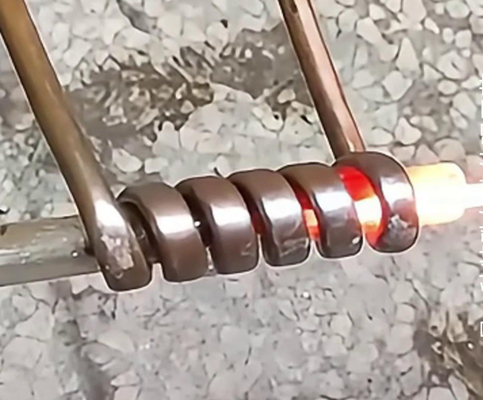 2.0钛丝超高频在线退火消除材料内部的残余应力、改善材料的组织结构和提高材料的机械性能